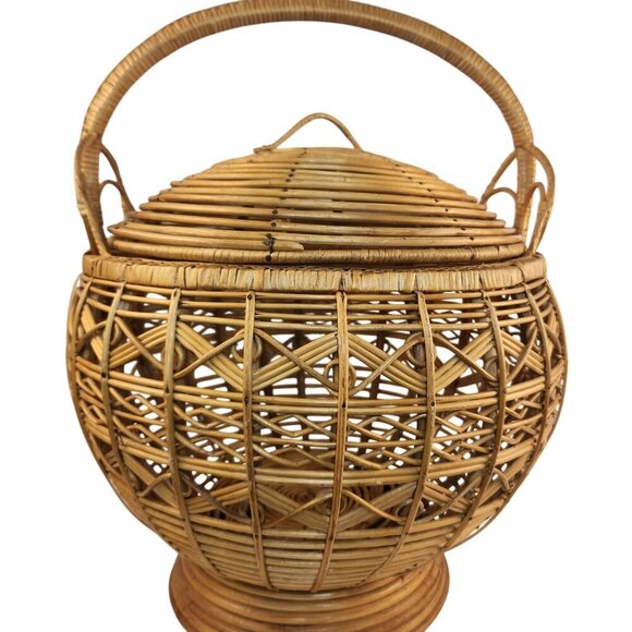 Handwoven Lidded Wicker Basket/Rattan Decorative Storage  - Boho Chic  Handcraft - Picture 15 of 15